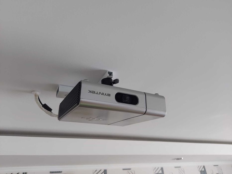 Проектор DLP 1080p