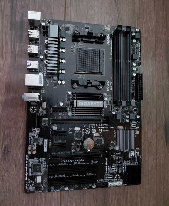 Placă de bază AM3 GIGABYTE 970A-DS3P, ca nouă