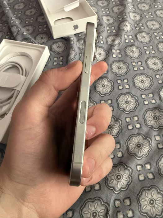 Iphone 16 pro 128 gb чисто нов!
