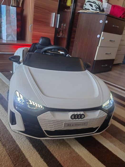 Акумулаторна кола AUDI RS E-TRON GT