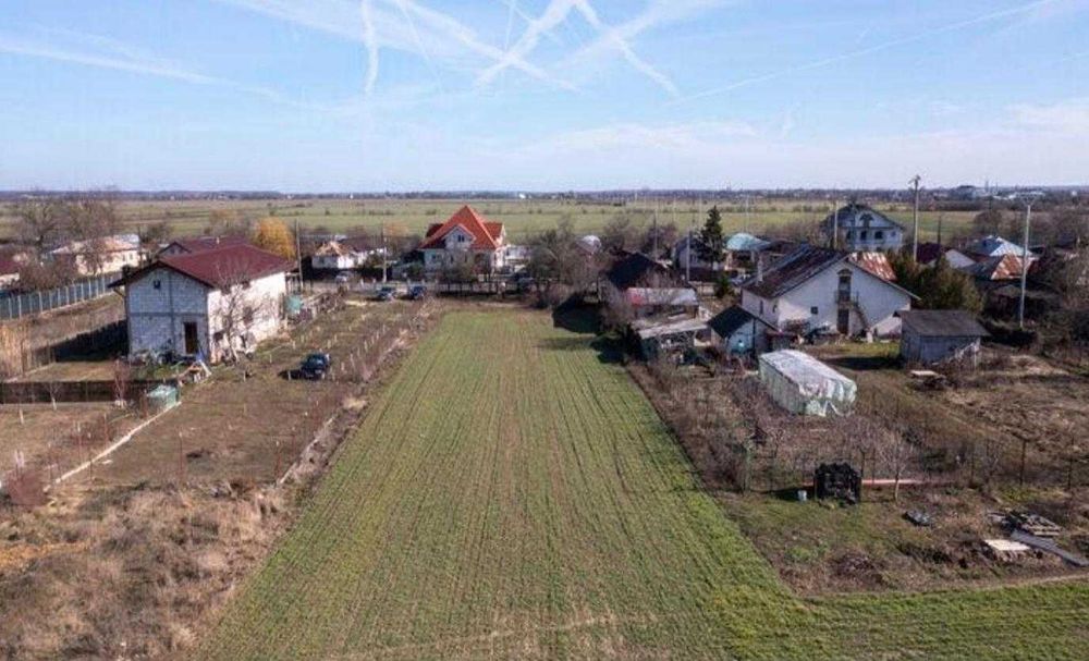 Teren 10.000 mp in Racari, DB. intravilan+extravilan, acte la zi