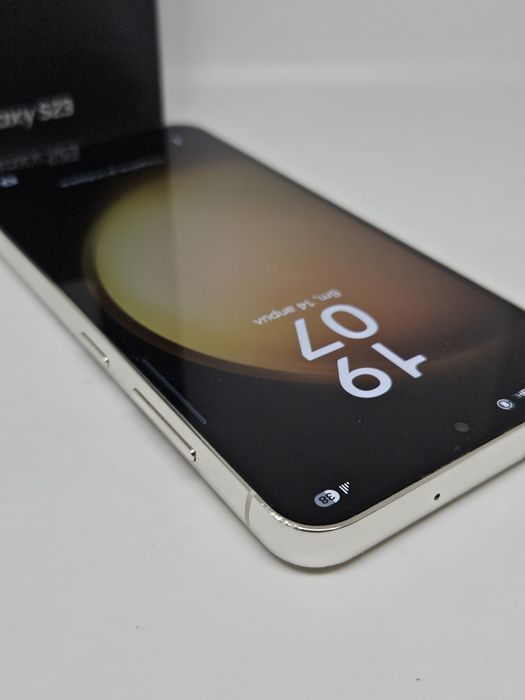 Samsung Galaxy S23 128Gb/8Ram Cream