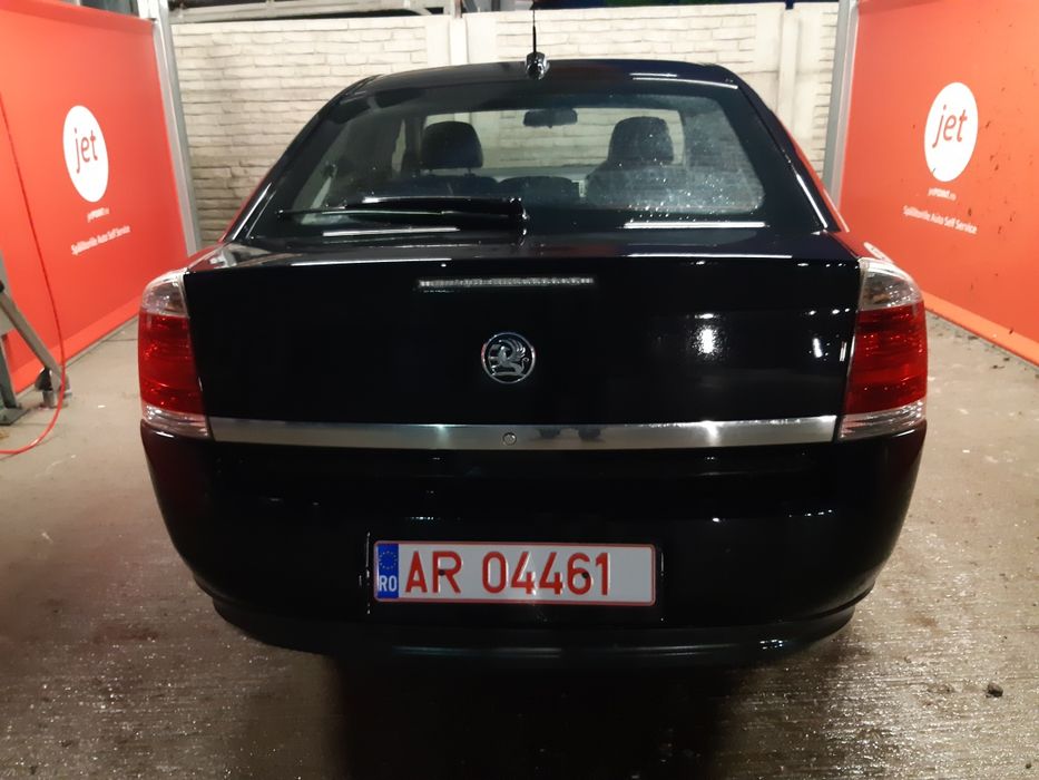 Haion luneta opel vectra c gts 250lei