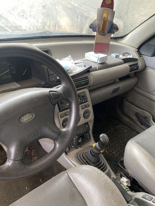 Dezmebrez Land Rover