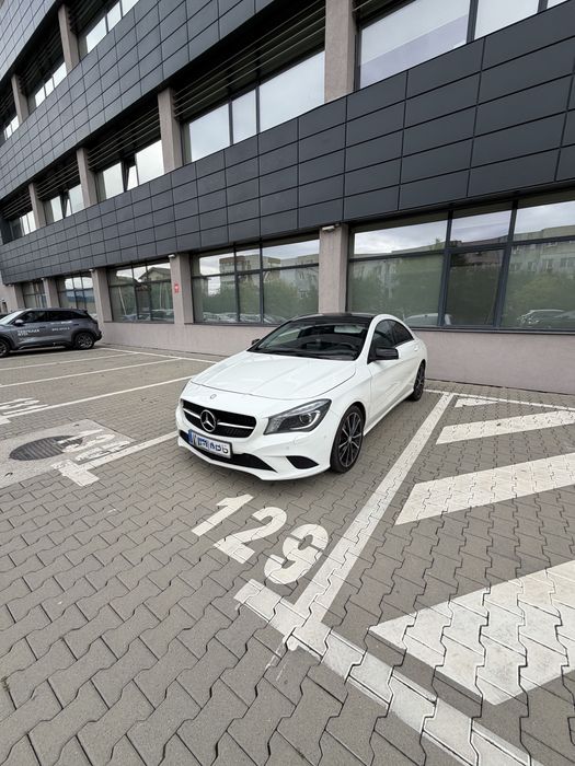 Mercedes Benz CLA220