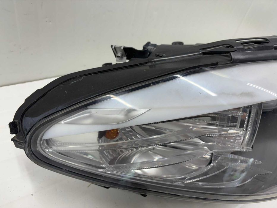 Десен фар за БМВ Ф10 Ф11 BMW F10 F11 Н7