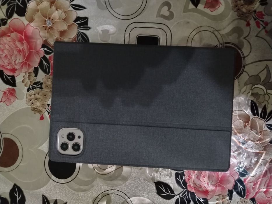 Sotiladi:16 pro max plansheti