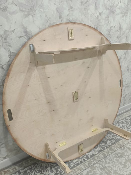 Жиналмалы дөңгелек столдар