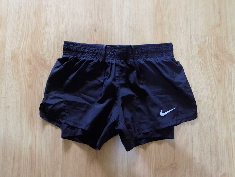 къси панталони nike шорти гащета екип спортни крос фитнес дамски оригинални XS