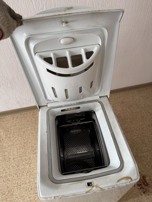 Стиральная машина Ariston