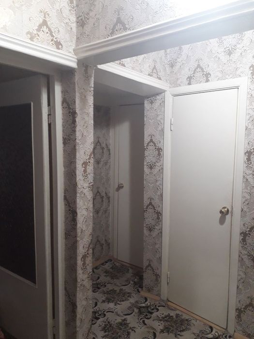 Квартира сотилади срочна. Шайхонтохур туман Ганга Жангох ц-15 2/8/9