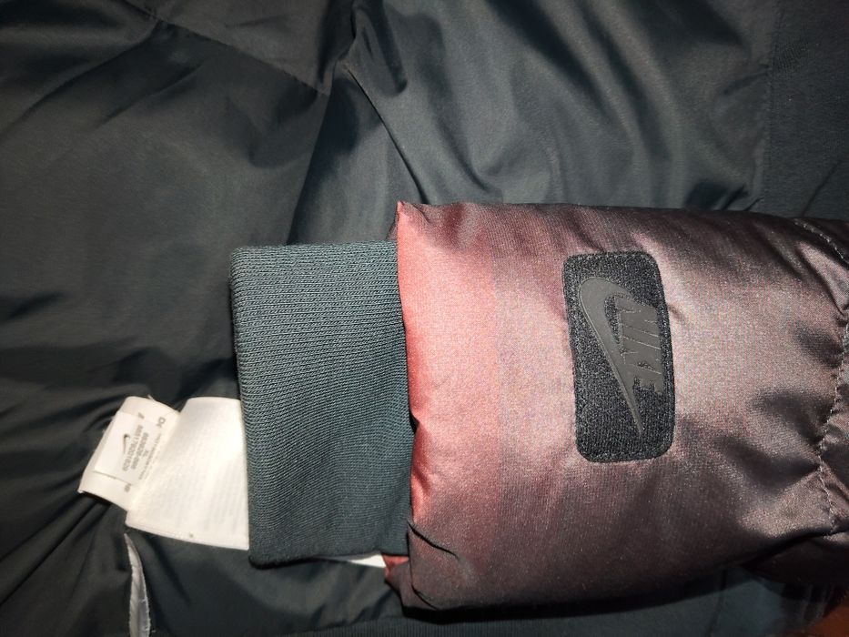 Оригинално дамско зимно яке (Nike).