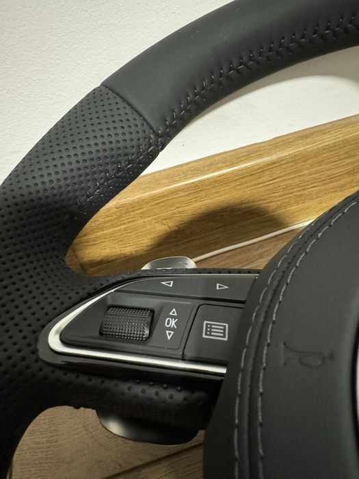 Volan tesit Audi s line cu padele