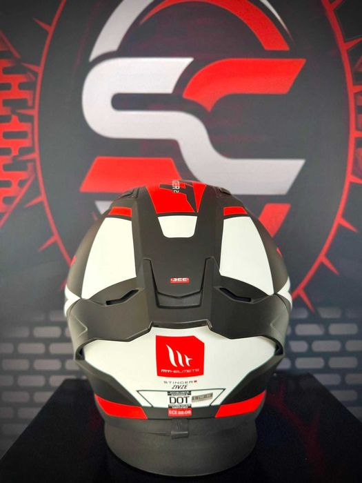 НОВА Каска MT Stinger 2 Zivze B5 Matt Black/White/Red