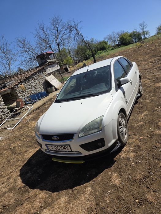 Vînd sau schimb Ford focus mk2 cu triciclu electric cu cabina