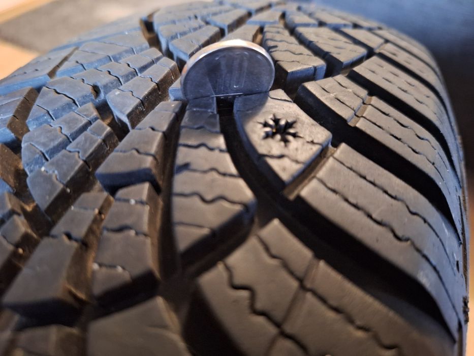 Anvelope GoodYear  165 70 14 Cauciucuri de iarna M+S Profil ca nou