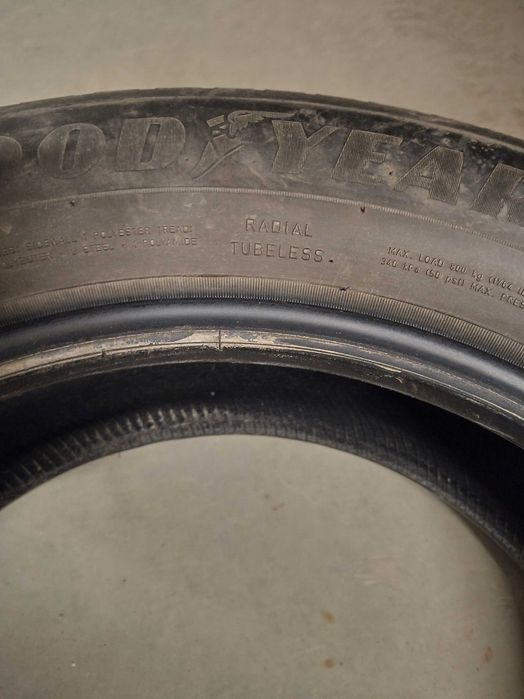 4 броя автомобилни гуми 215/60R17 100H Good Year Vector 4 seasons extra load