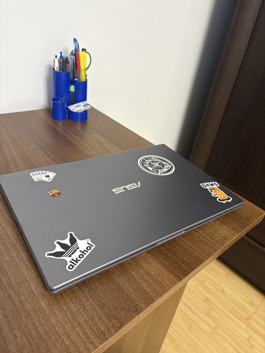 Laptop ASUS X515EA Intel Core i7 generația 11 Placă Video Iris XE Graphics 8 GB RAM 512 GB SSD 15.6 inch Full HD 60 Hz