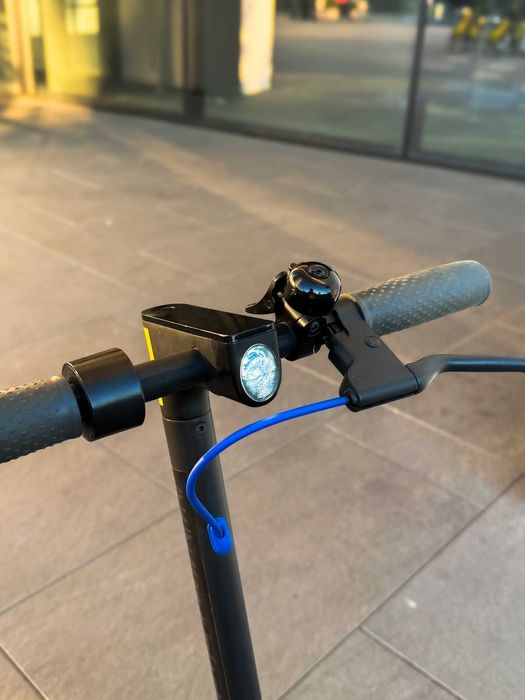 Trotineta electrica Xiaomi Electric Scooter 3, Putere Motor 300 W, Viteza Maxima 25 Km/h, Negru