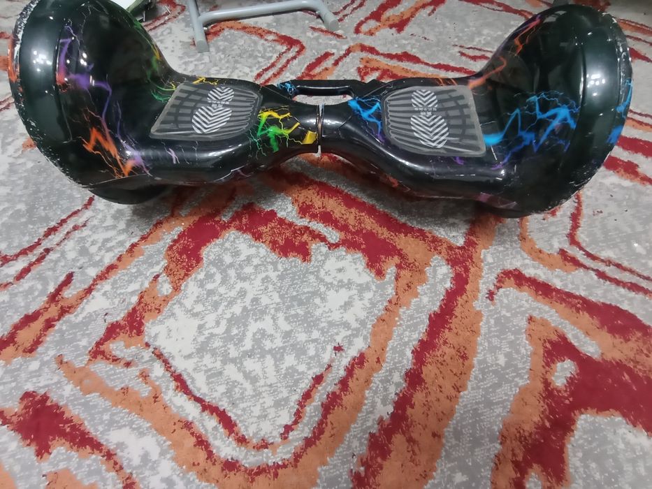 Продаю гироскутер срочно !