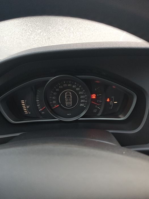Vând VOLVO V40,2016,6300 euro