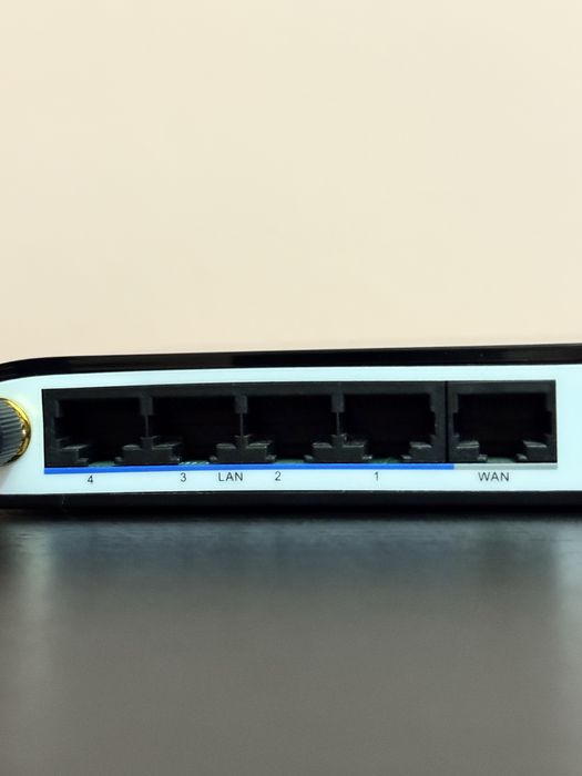 Router Wireless D-link DWR-921 cu slot SIM card, LTE 4G