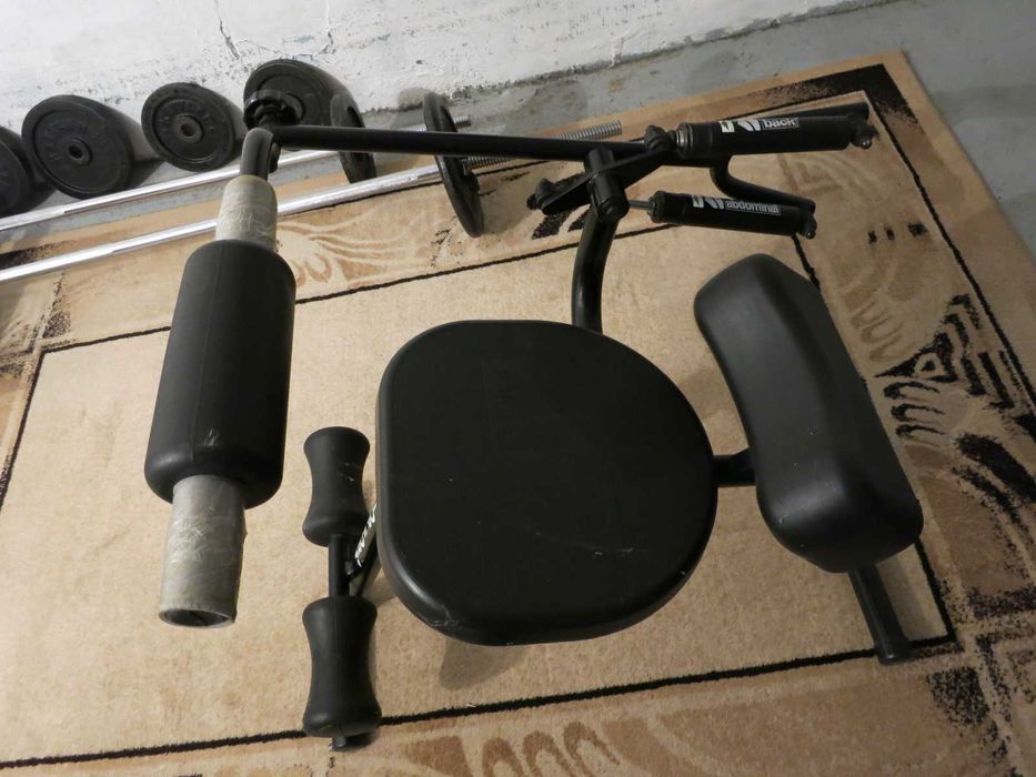 Продавам  двойно действащ фитнес уред за коремни преси.