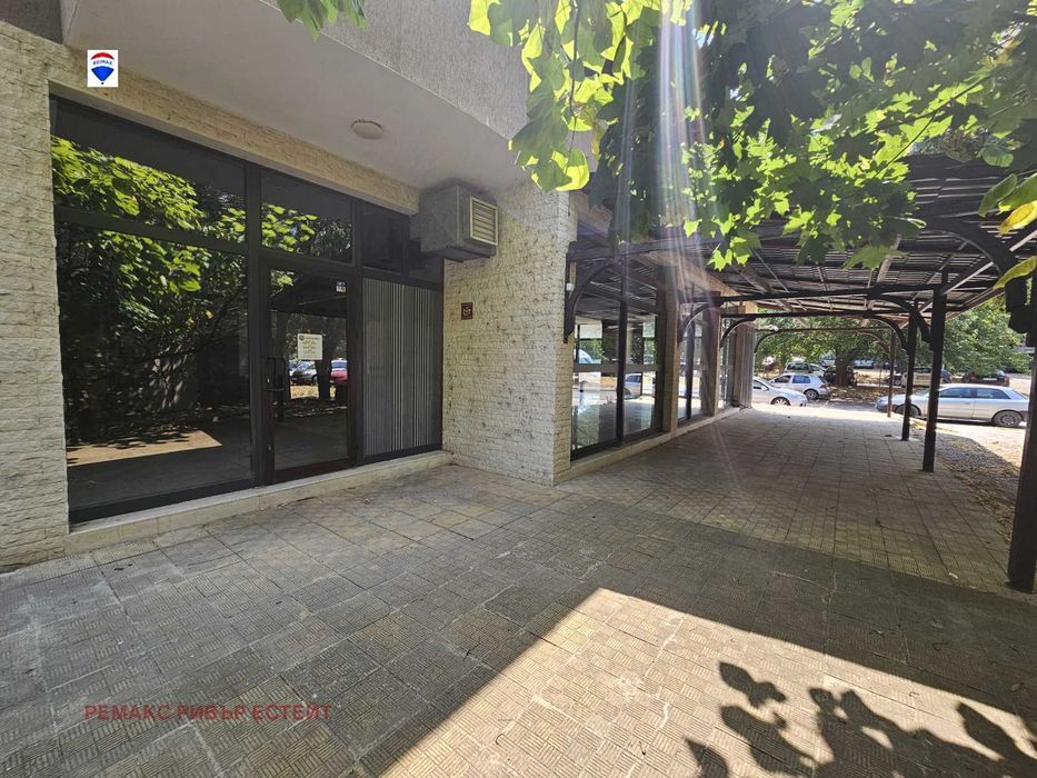 Продава се Заведение в Русе, Здравец Изток - 240 кв.м за 1734 €/кв.м - Снимка #12