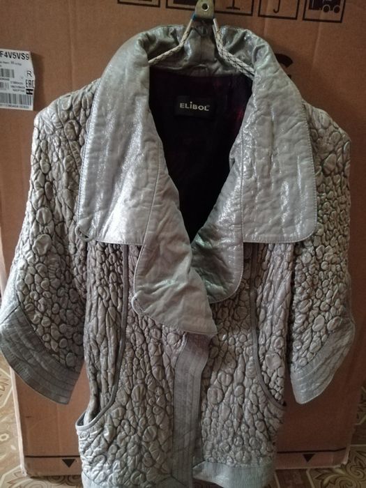 Продам кожаную куртку