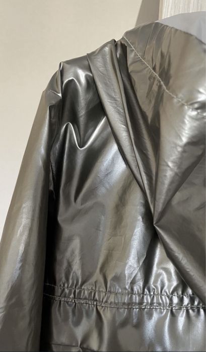 Два модела дамско манто/тренчкот