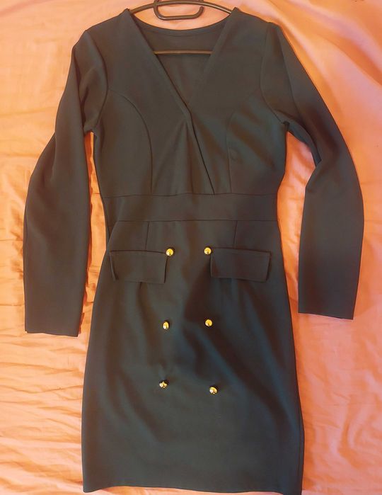 Тъмно зелена дамска рокля