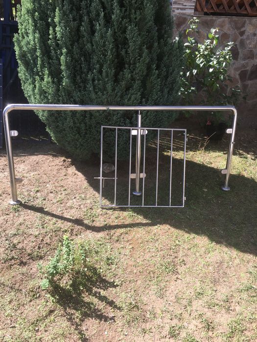 Balustrada inox cu geamuri securizate fumurii