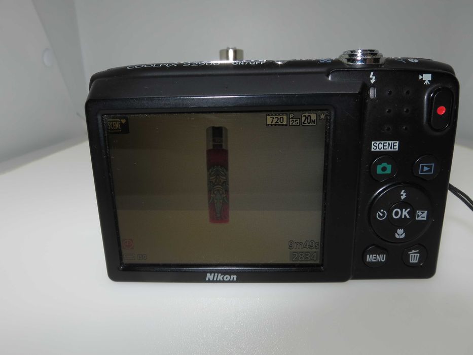 Nikon Coolpix S2900 ултра компактен фотоапарат камера 20 мегапискела