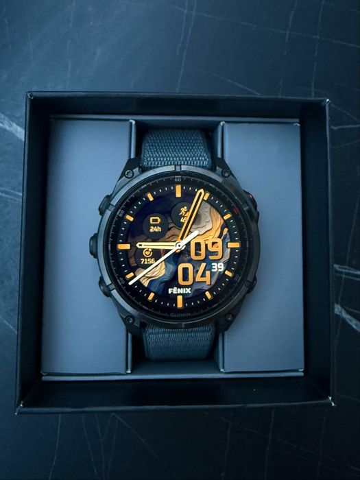 Garmin Fenix 8 Pro 47 mm + Brățară Nylon Albastră Extra