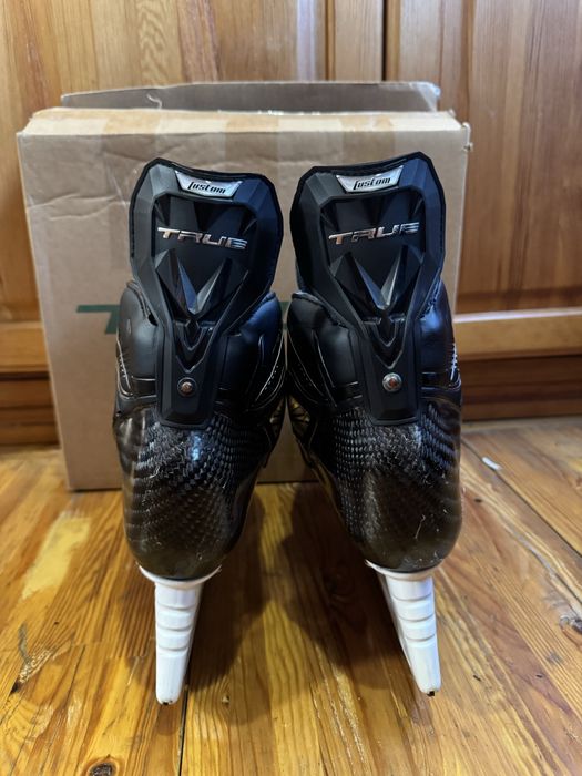 Продам коньки True custom