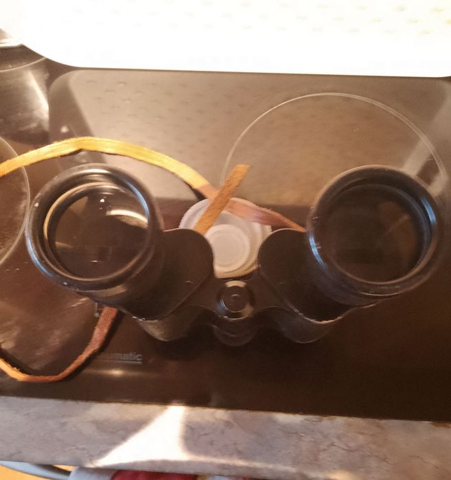 Бинокъл с каишка