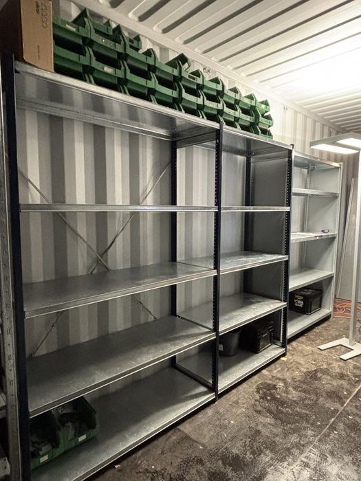 Rafturi cu polite zincate