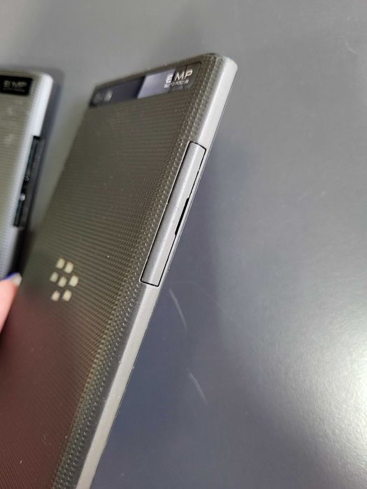 Телефон BlackBerry leup