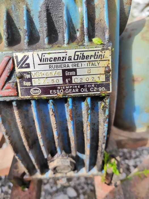 Напорна навесна помпа vincenzi