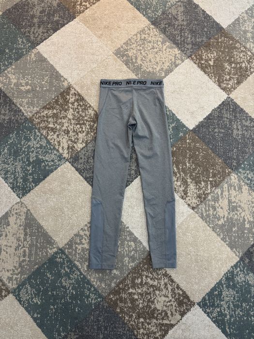 Дамски клин Nike Pro