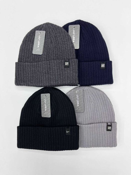 Зимняя шапка головные уборы Adidas (1939)