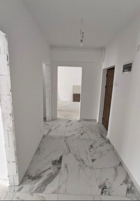 Echipă de Meseriași executam lucrări