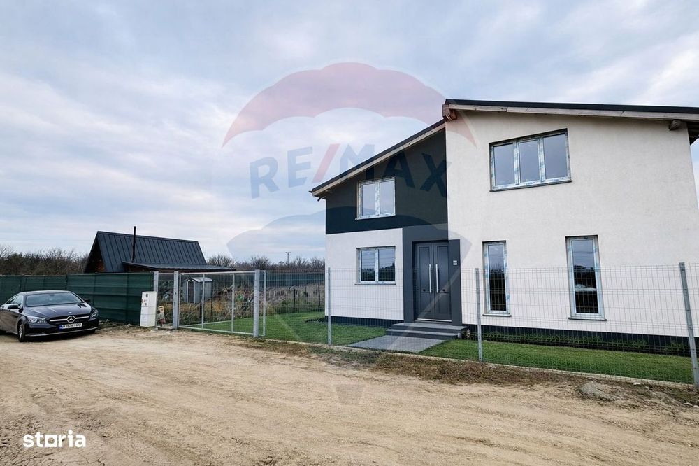 Vilă cu 6 camere de vânzare strada Lahovari Balotesti