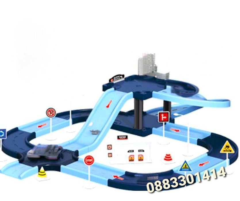 Писта Батман с колички Паркинг