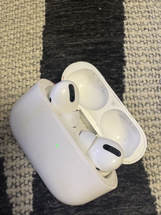 Продам эир подс про оригинал