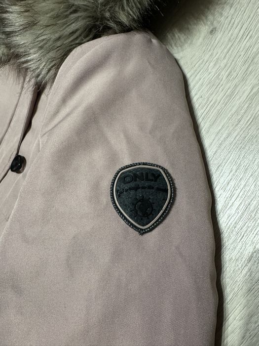 Дамско зимно яке ONLY