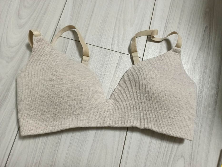 Sutien fara cusături