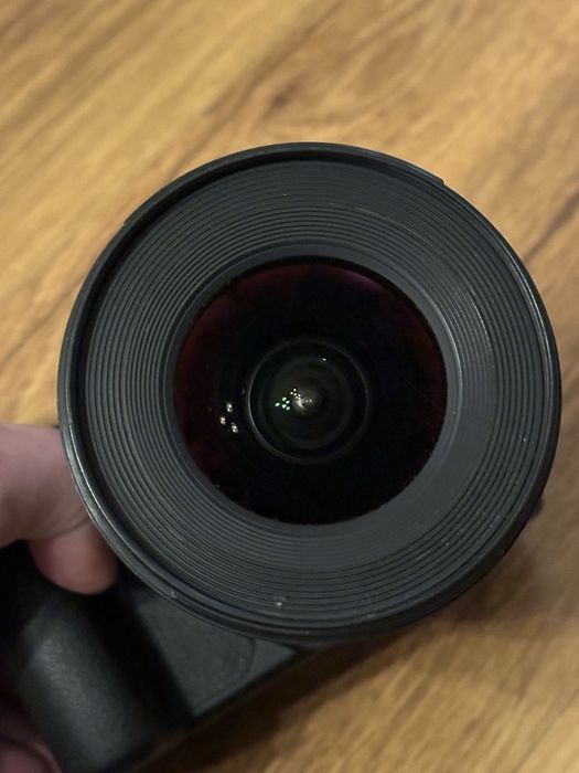 Продам фотоаппарат canon 250d