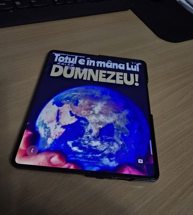 Samsung fold 5 in stare foarte buna tinut doar in huse safe