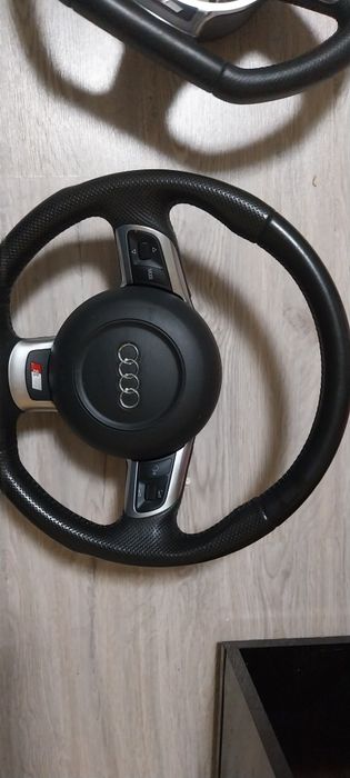 Vând Volane Passat CC, B7, Golf 6, 7,  Audi